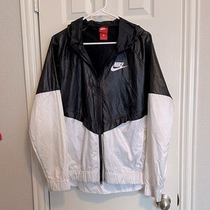 Nike Women’s Two-Tone Windbreaker Jacket